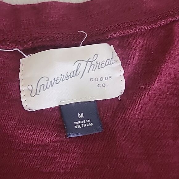 Bundle of 2 Maroon red Green Tank Too Medium Women's universal thread Massimo - Picture 3 of 5